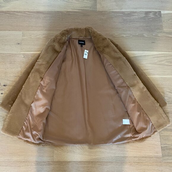Express Light Brown Faux Fur Coat Size Medium NWT - Picture 3 of 14